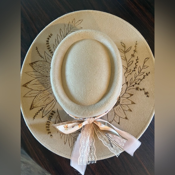 100% Wool Custom Burned FarmHouse Wide Brim Hat - Picture 5 of 12